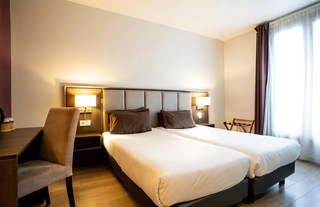 Hotel De Flore - Montmartre-1